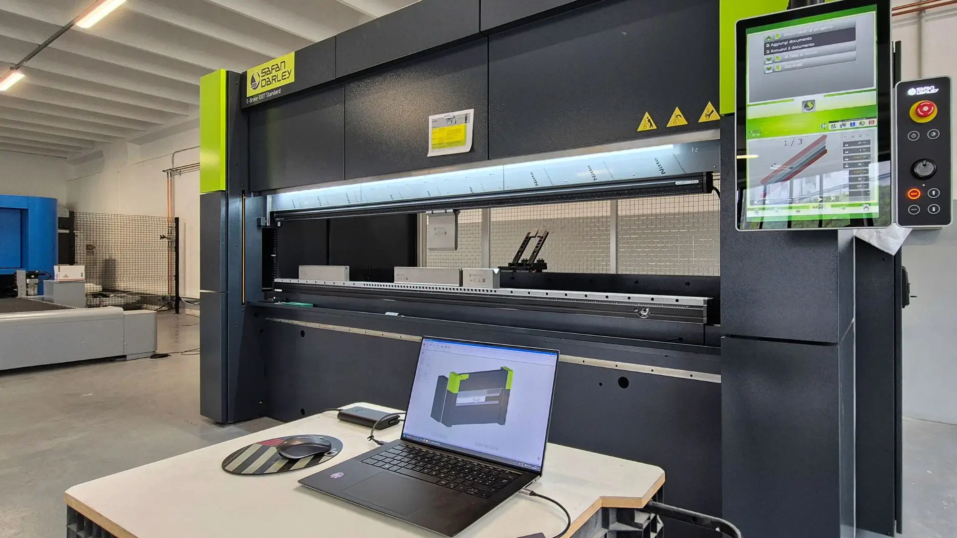 Nuova installazione AutoPOL presso FDL Laser Srl con piegatrice SafanDarley